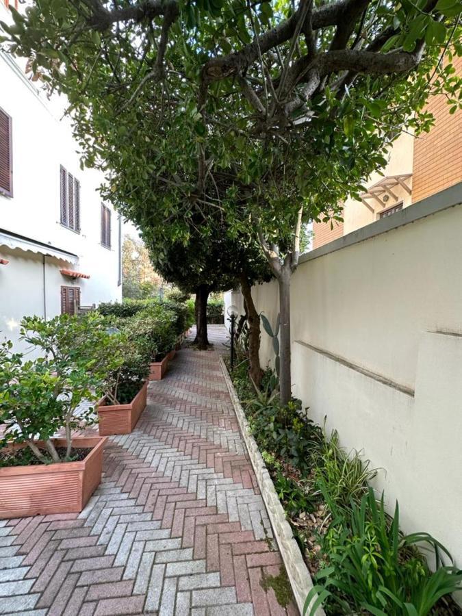 La Casa Di Filippo Lägenhet Quercianella Exteriör bild